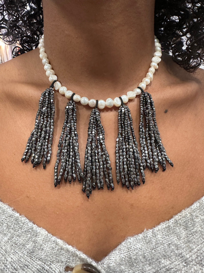 Pearls and stones necklace