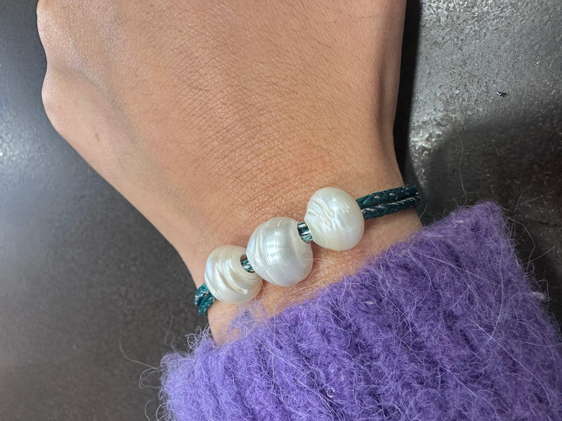 Pearls bracelet