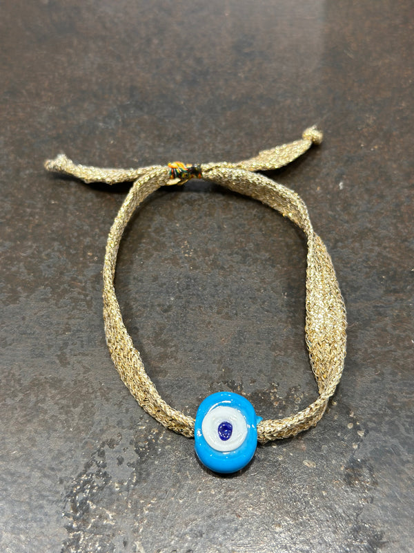 Small blue eye golden string