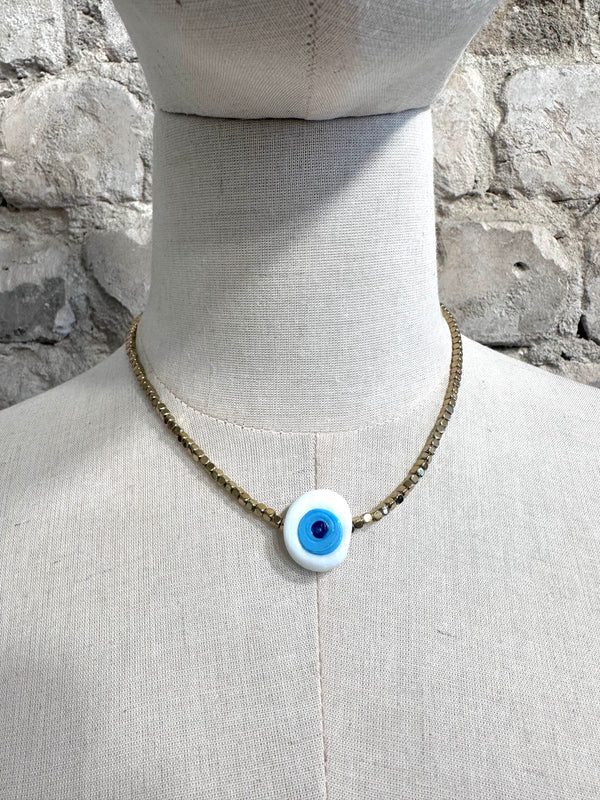 Eye necklace golden stones